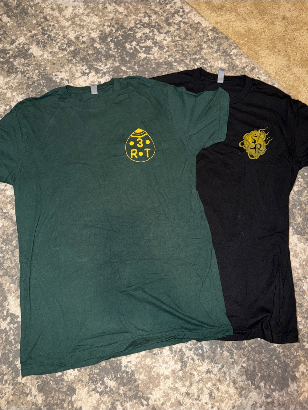 Two Three Rivers Tattoo Men's Green & Black Short-Sleeve Graphic Tee